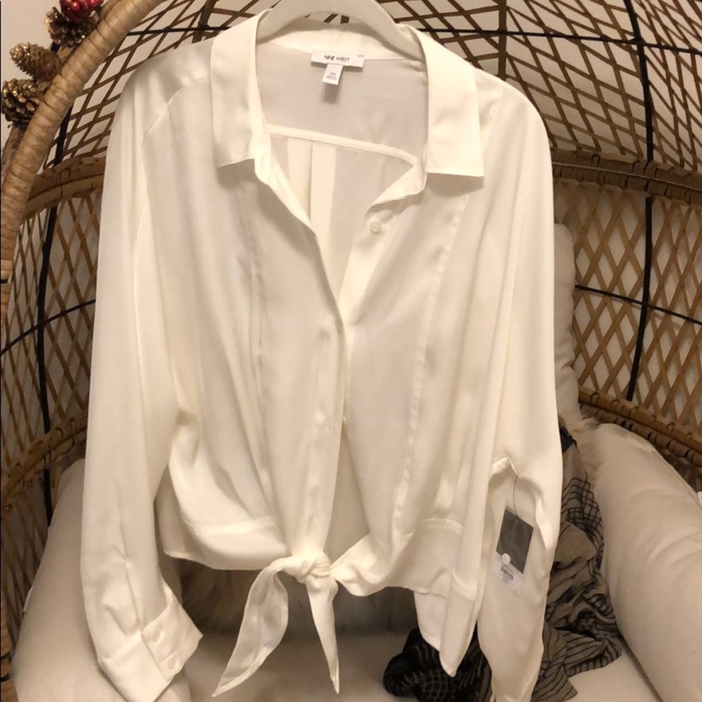 Botton down blouse